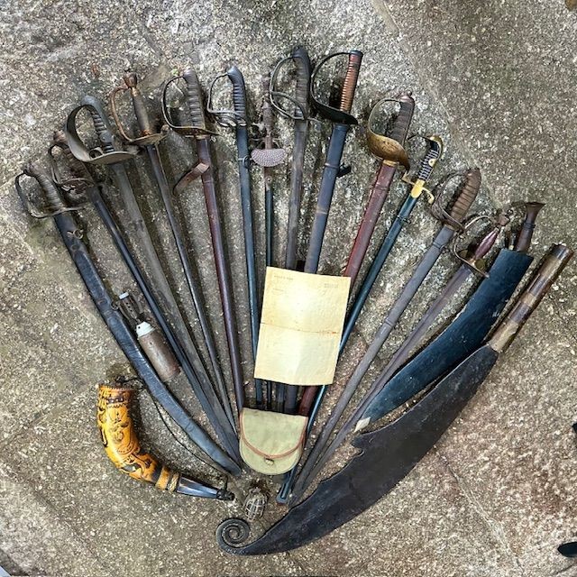 ***SELLING FAST***Antique Sword Collection Just In...