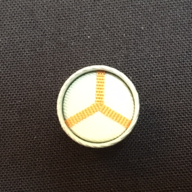 Lapel Badge Order of The Sacred Treasure (7th Class)
